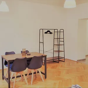 Neulerchenfelder , Vienna Austria