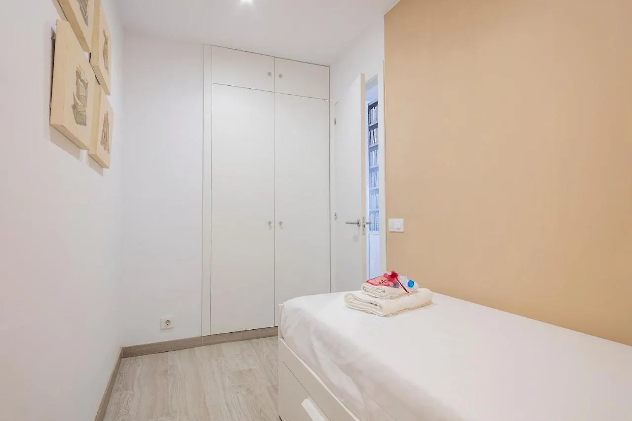 Alcam Books Apartment Barcelona